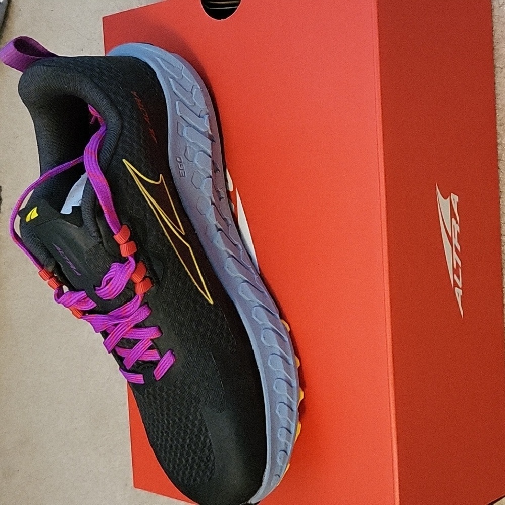 Women's Altra Outroad Running US 7/EU 38 Gray/Blue